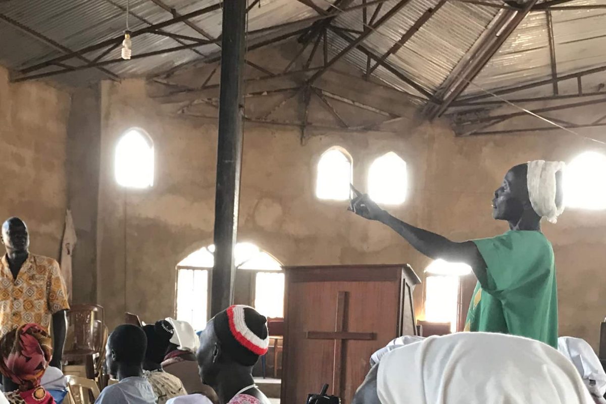 At the invitation of Bishop Elijah Matueny Awet, a team from MAF supported by The Presbyterian Church of South Sudan recently flew to a town in central South Sudan to lead a peace and reconciliation workshop with delegates from five local parishes.